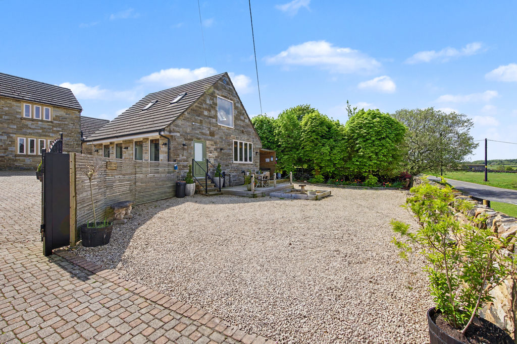 Darley Road Stone Edge